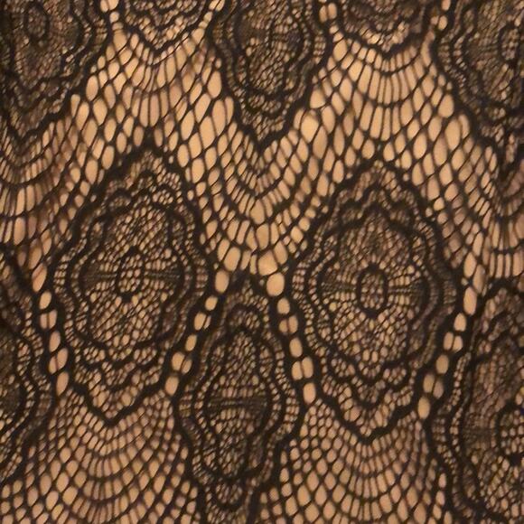 Venus Brand Black and Tan Lace BodyCon Mini Dress Zippered Back Women's size 4 - Picture 4 of 5
